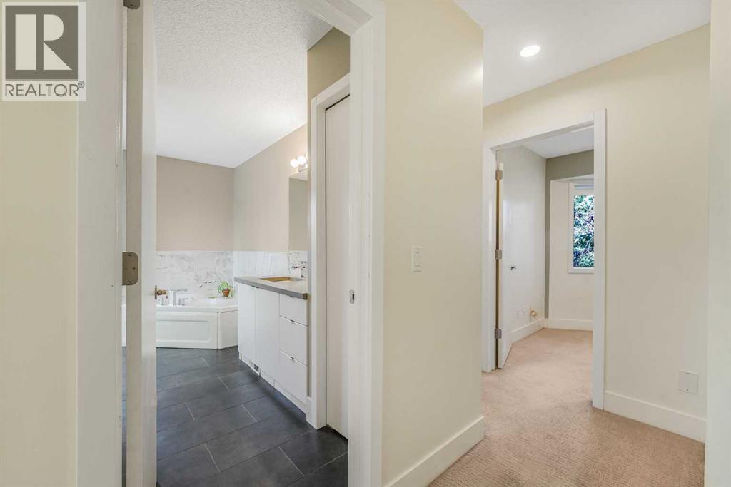 555 Killarney Glen Court Sw, Calgary, Alberta
