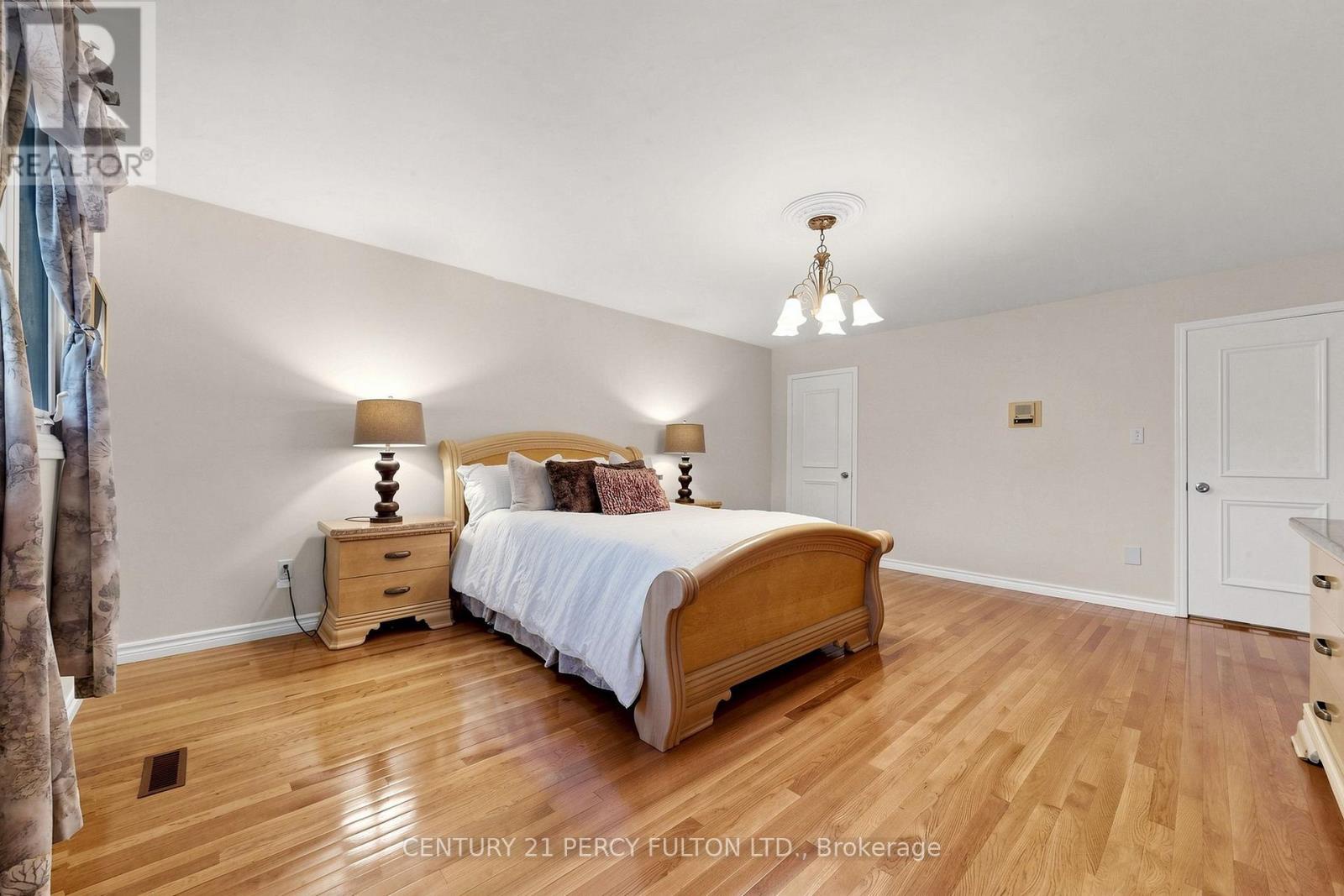 24 Tullamore Drive, Toronto (st. Andrew-windfields), Ontario