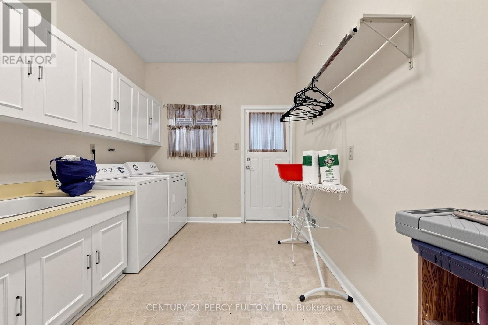 24 Tullamore Drive, Toronto (st. Andrew-windfields), Ontario