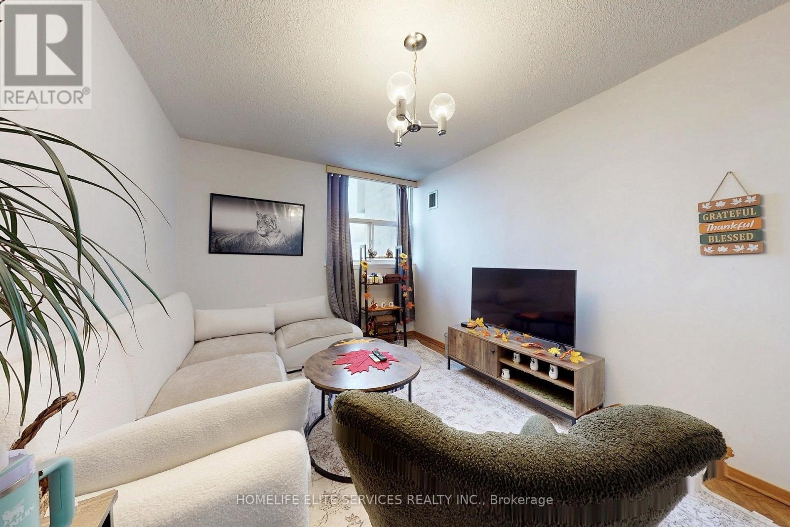 1203 - 120 Dundalk Drive, Toronto (dorset Park), Ontario