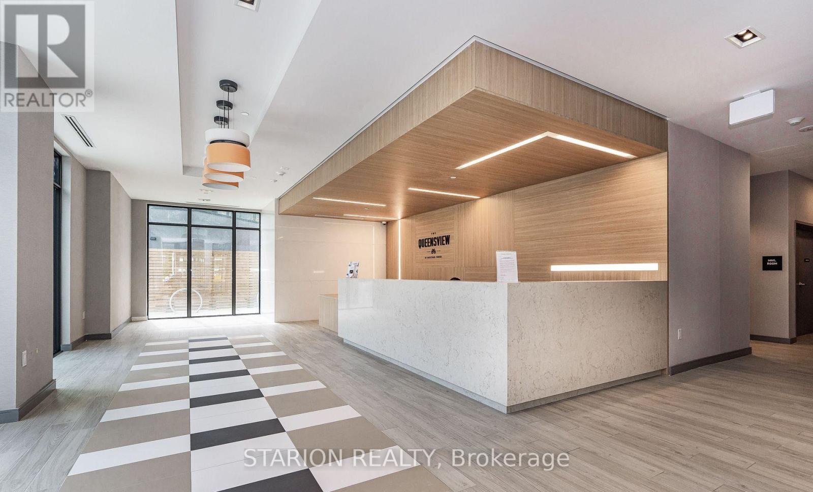513 - 25 Neighbourhood Lane, Toronto (stonegate-queensway), Ontario