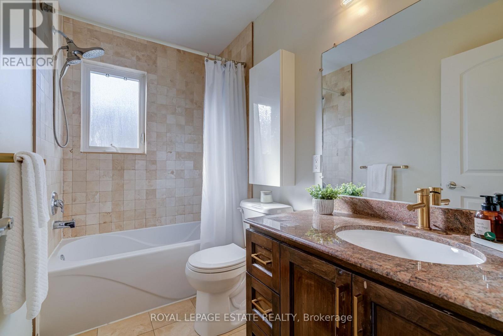 110a Holborne Avenue, Toronto (danforth Village-east York), Ontario