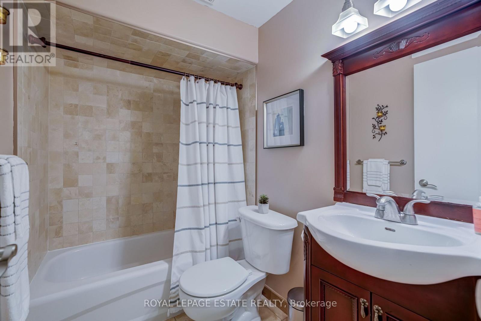 110a Holborne Avenue, Toronto (danforth Village-east York), Ontario