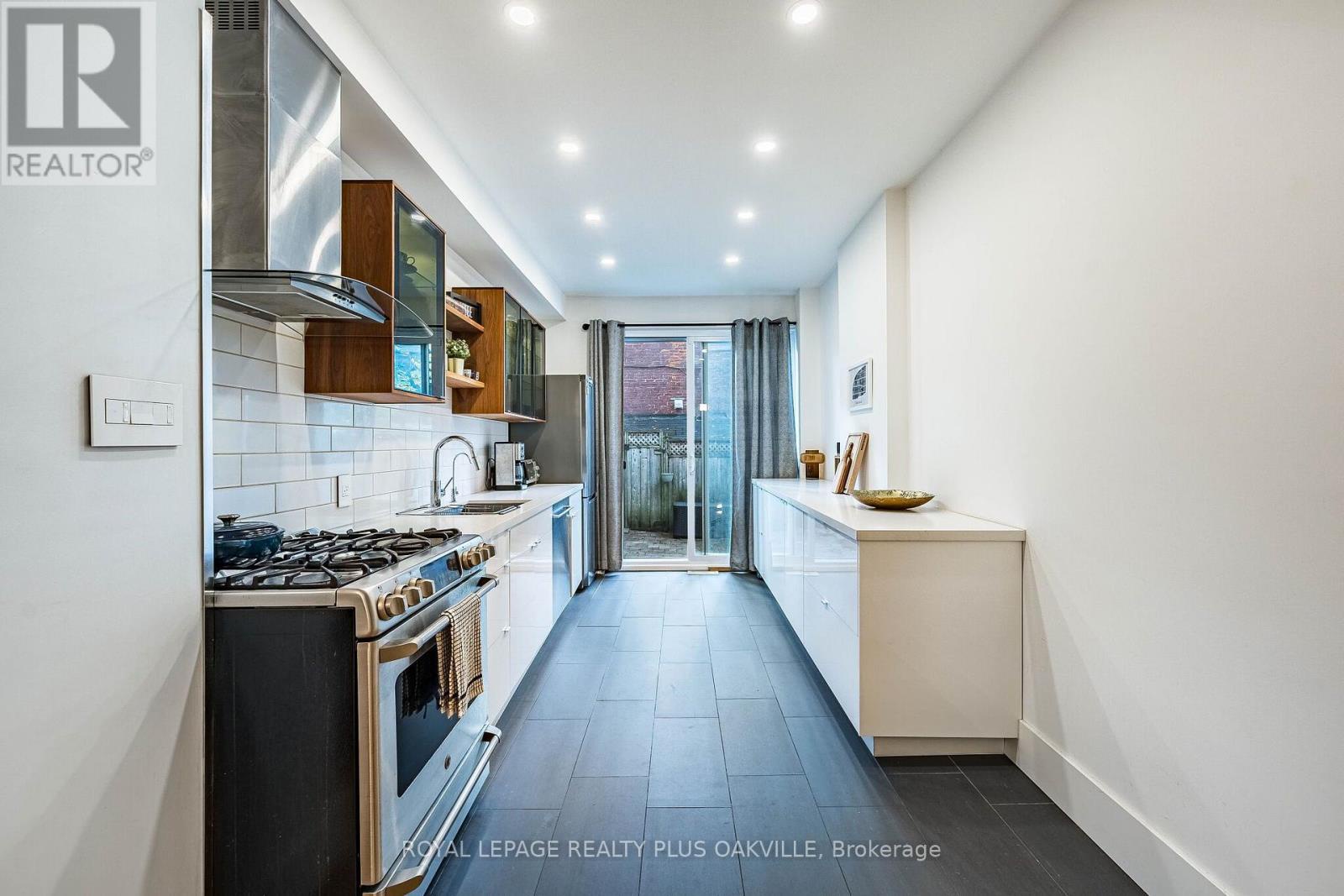 294 Logan Avenue, Toronto (south Riverdale), Ontario