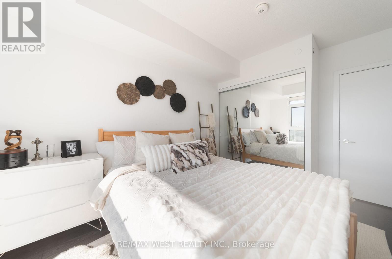 706 - 251 Manitoba Street, Toronto (mimico), Ontario