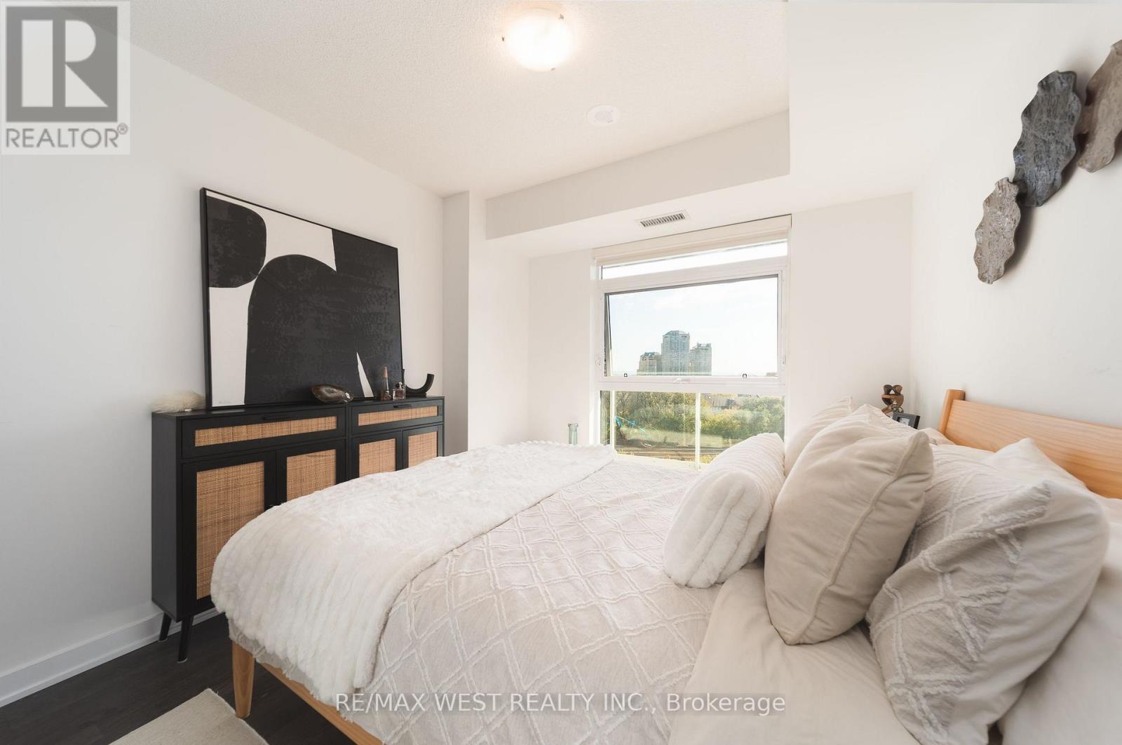 706 - 251 Manitoba Street, Toronto (mimico), Ontario