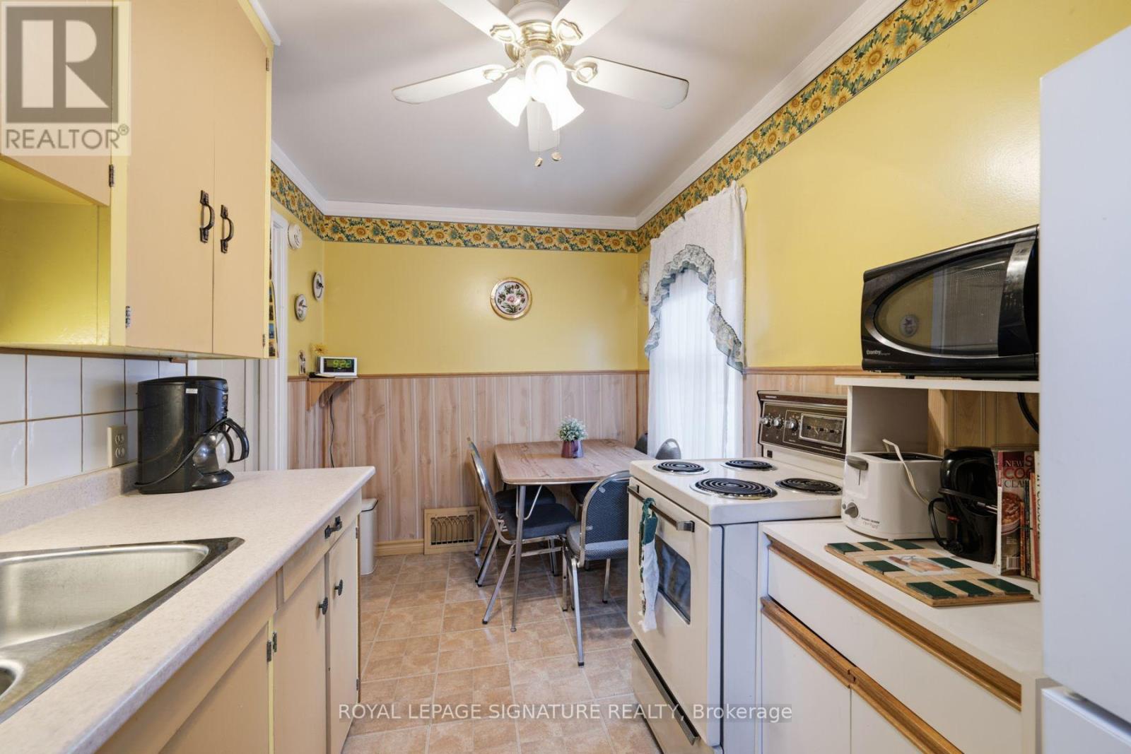 15 Kemp Square, Toronto (brookhaven-amesbury), Ontario