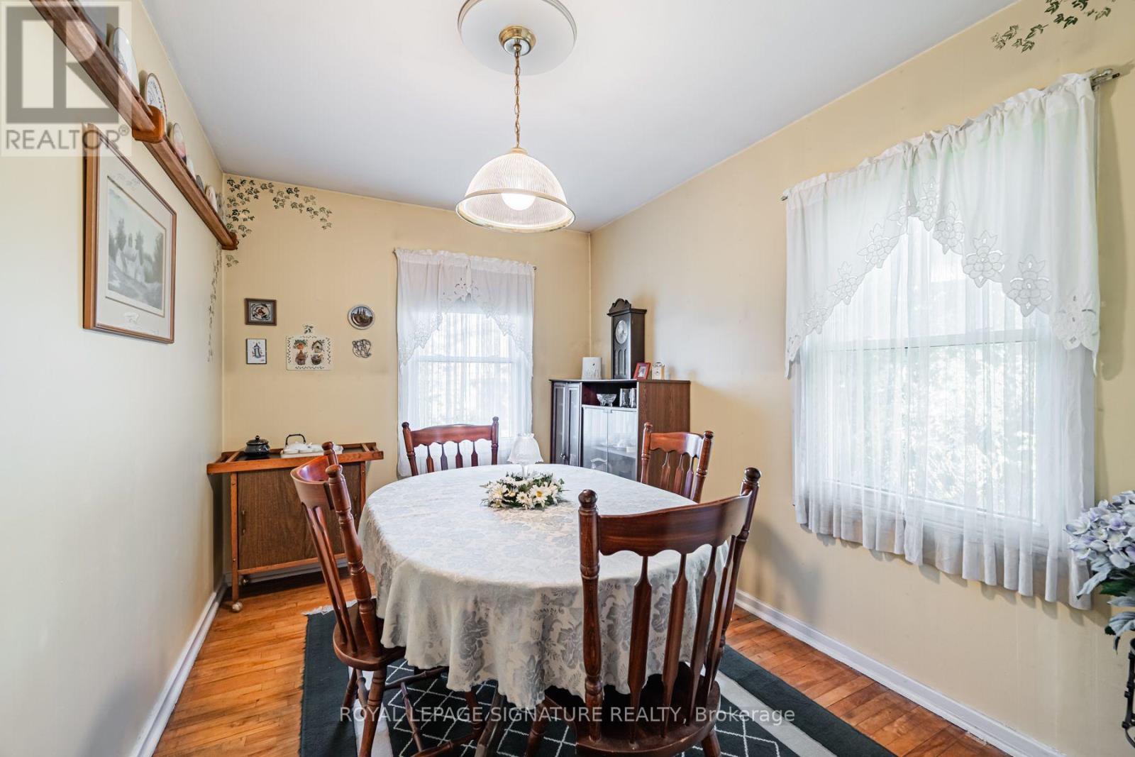 15 Kemp Square, Toronto (brookhaven-amesbury), Ontario