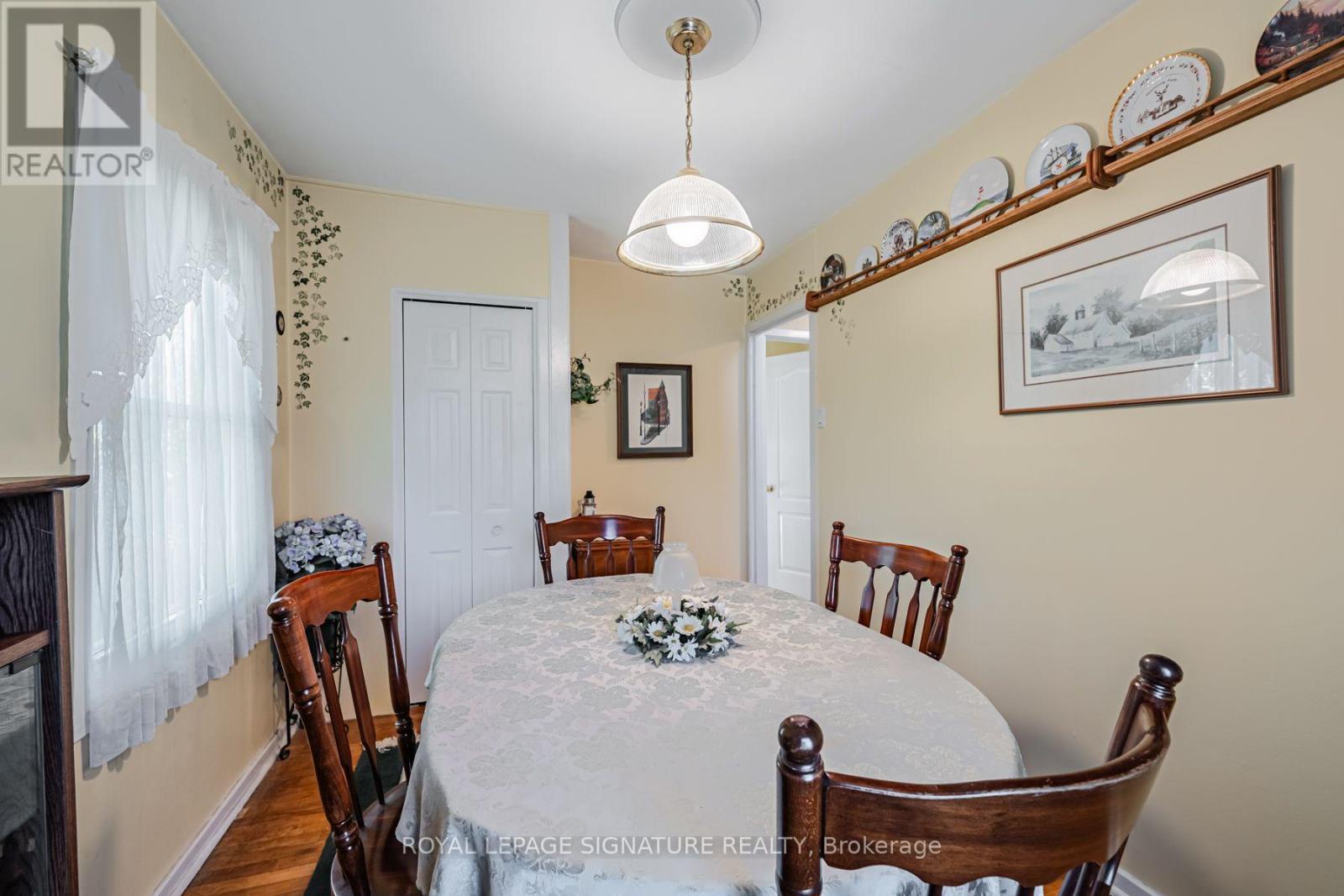 15 Kemp Square, Toronto (brookhaven-amesbury), Ontario