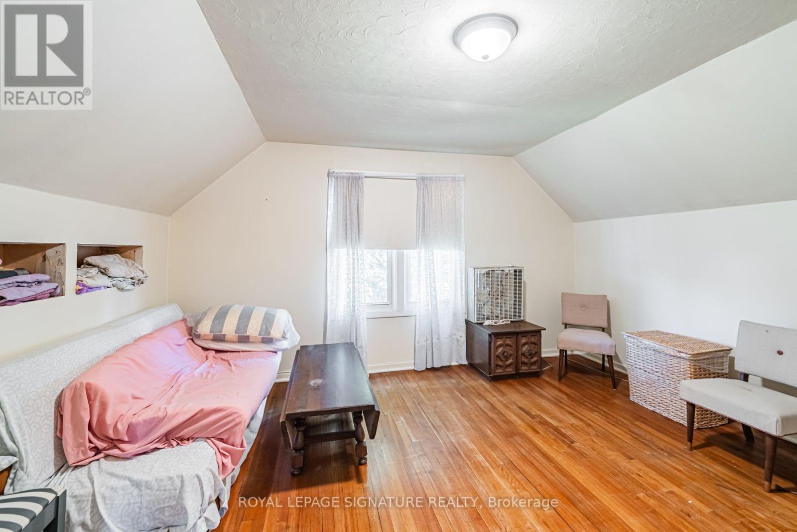 15 Kemp Square, Toronto (brookhaven-amesbury), Ontario