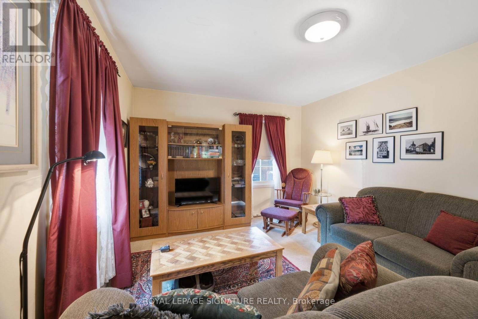 15 Kemp Square, Toronto (brookhaven-amesbury), Ontario