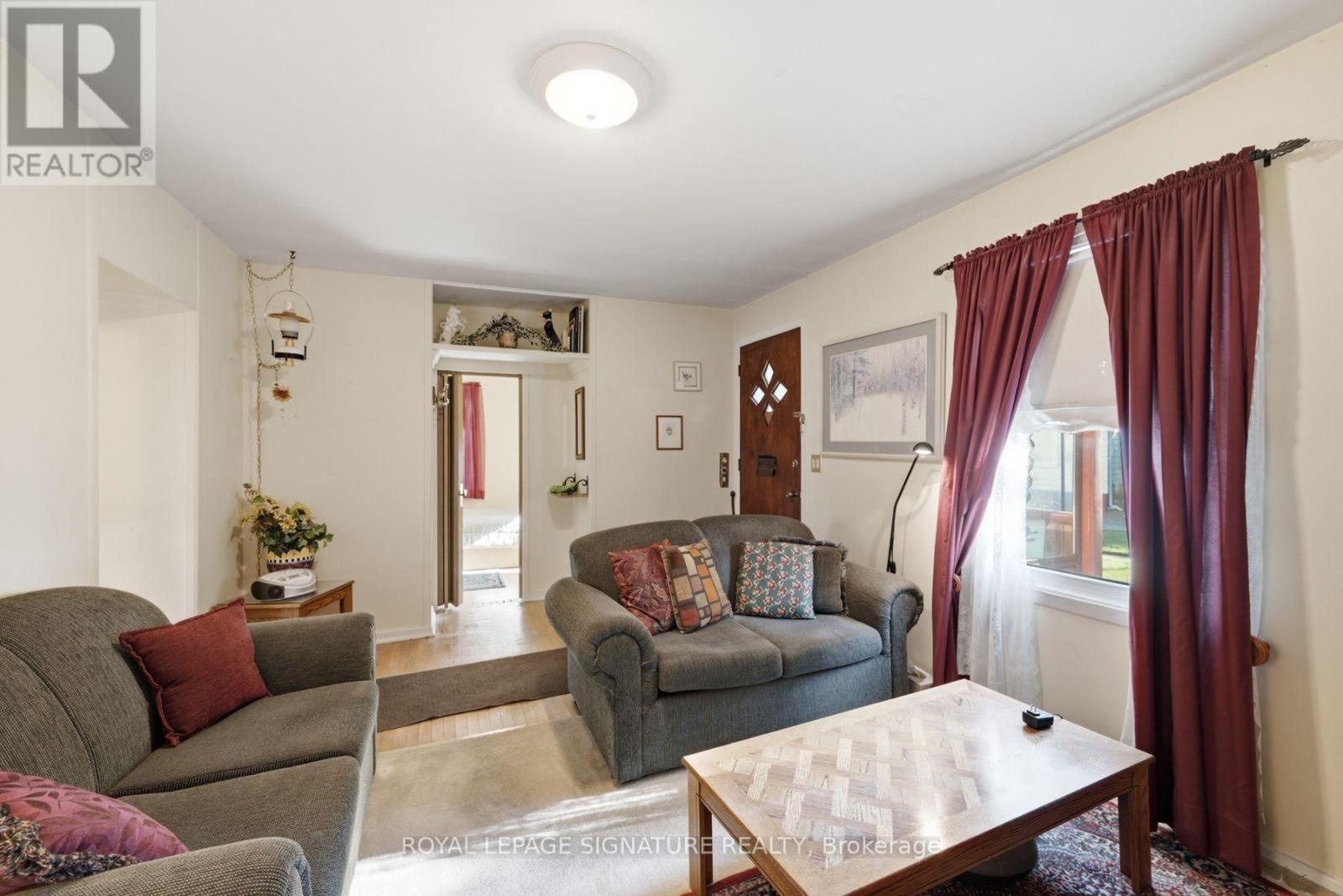 15 Kemp Square, Toronto (brookhaven-amesbury), Ontario