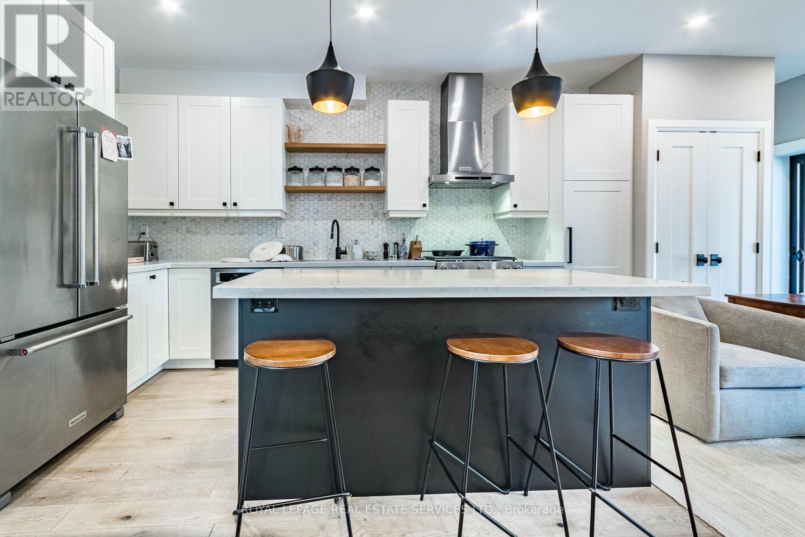 238 Garden Avenue, Toronto (high Park-swansea), Ontario