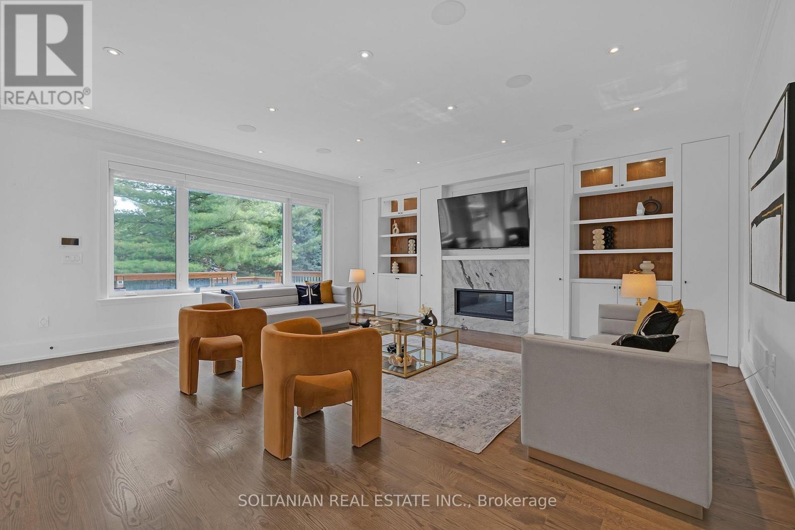 15 Calvin Avenue, Toronto (willowdale East), Ontario