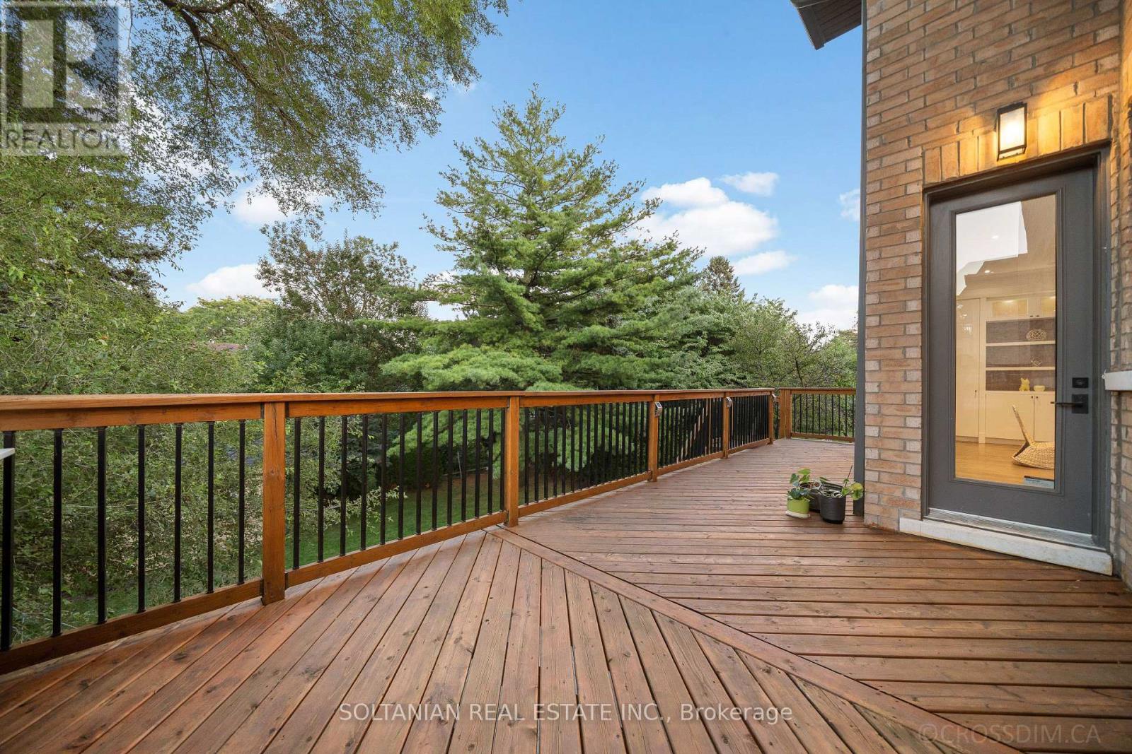 15 Calvin Avenue, Toronto (willowdale East), Ontario