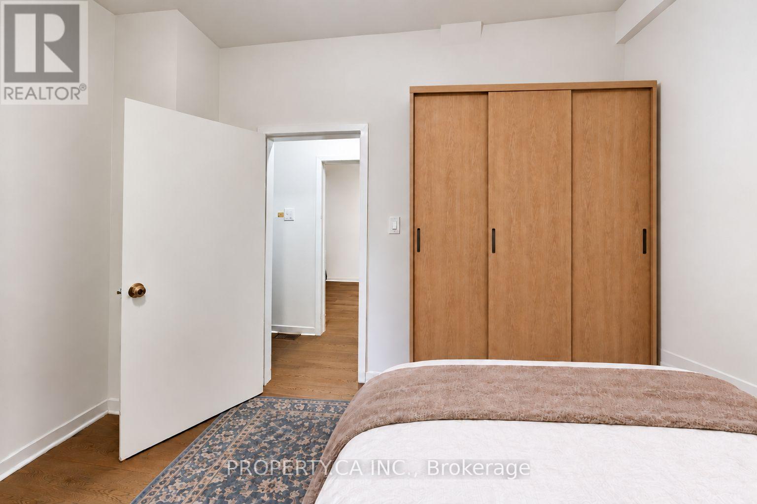 3 Clinton Place, Toronto (palmerston-little Italy), Ontario