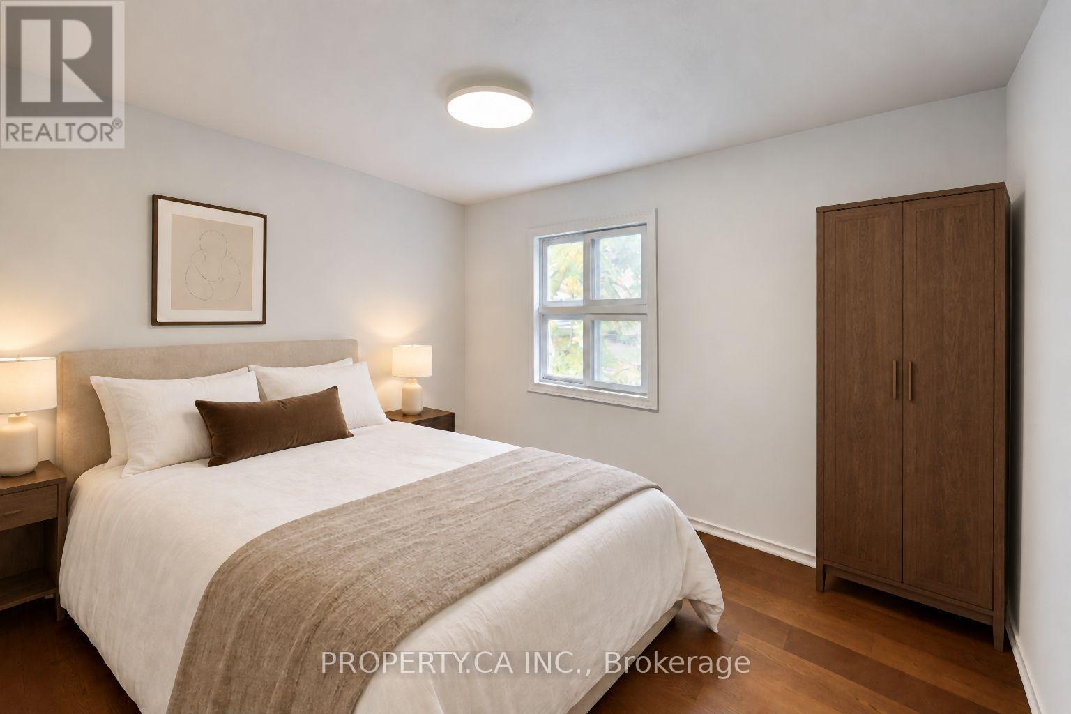 3 Clinton Place, Toronto (palmerston-little Italy), Ontario