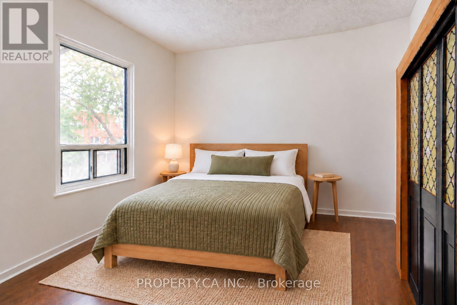 3 Clinton Place, Toronto (palmerston-little Italy), Ontario
