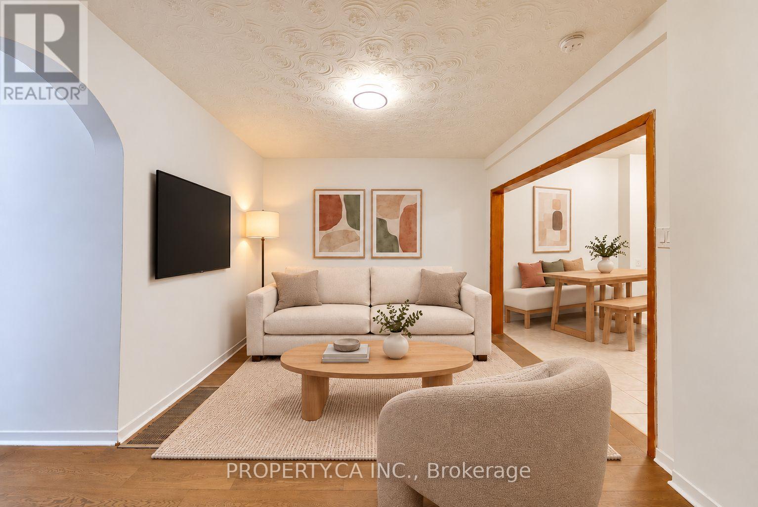 3 Clinton Place, Toronto (palmerston-little Italy), Ontario