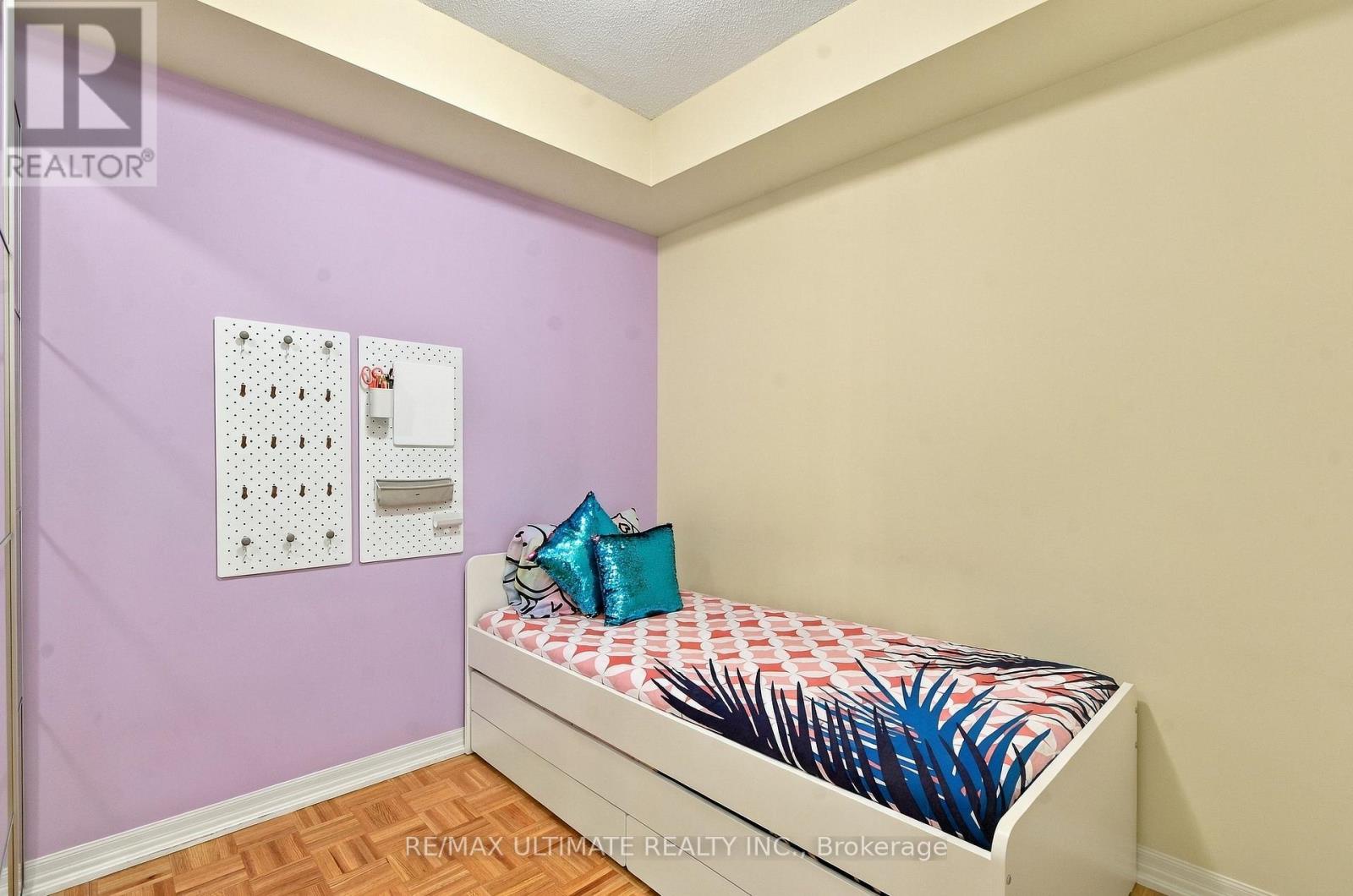 501 - 38 Fontenay Court, Toronto (edenbridge-humber Valley), Ontario