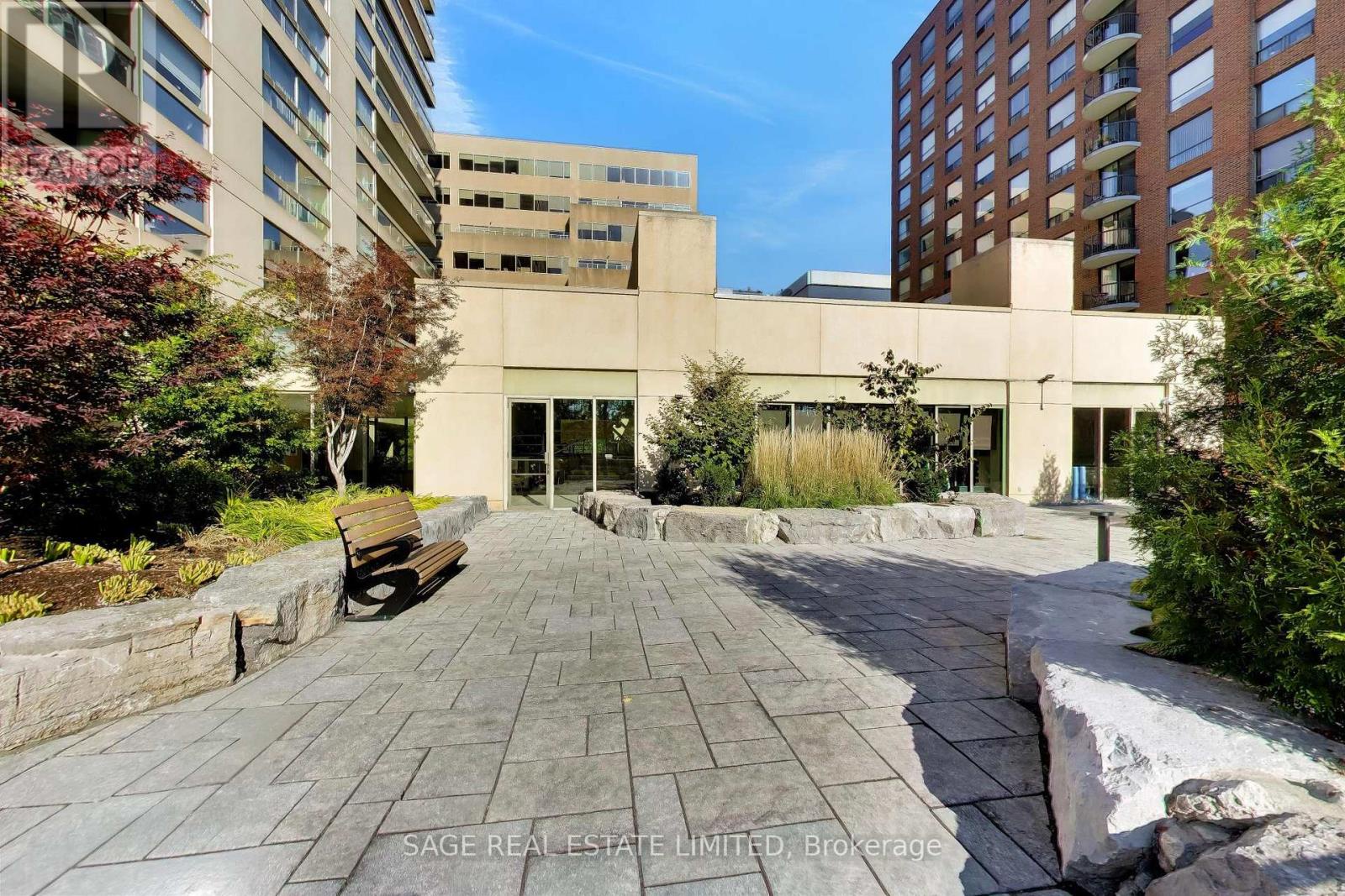 404 - 63 St Clair Avenue, Toronto (yonge-st. Clair), Ontario