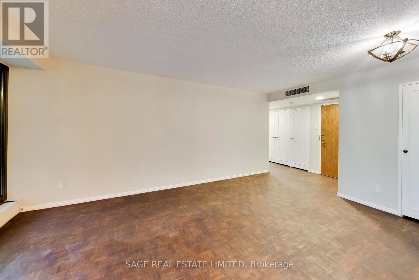 404 - 63 St Clair Avenue, Toronto (yonge-st. Clair), Ontario