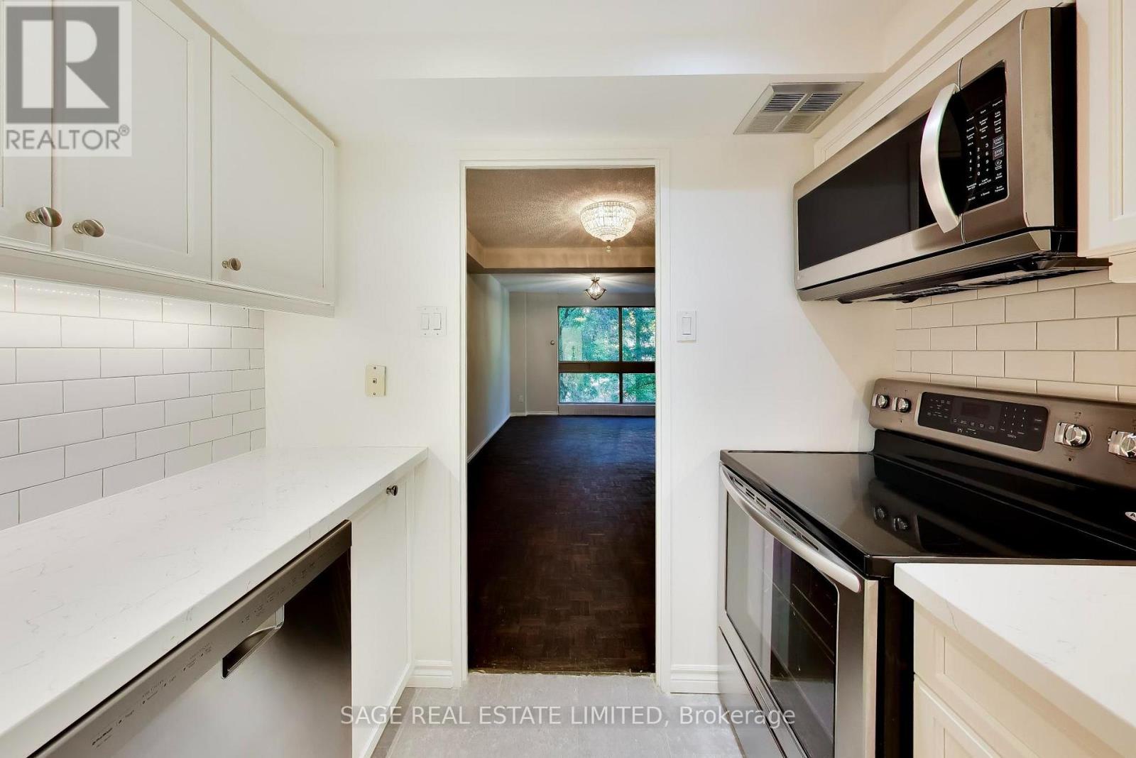 404 - 63 St Clair Avenue, Toronto (yonge-st. Clair), Ontario