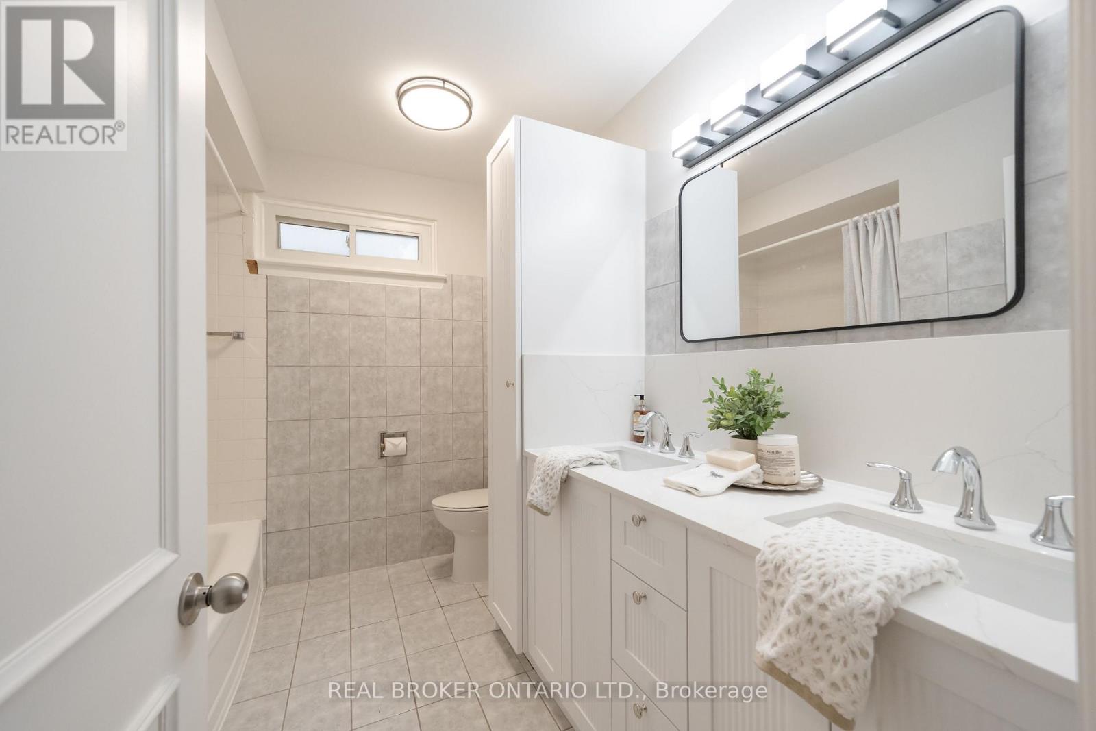 53 Kingslake Road, Toronto (don Valley Village), Ontario