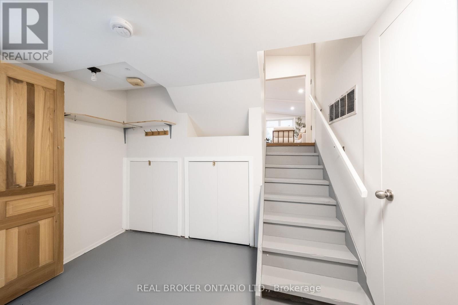53 Kingslake Road, Toronto (don Valley Village), Ontario
