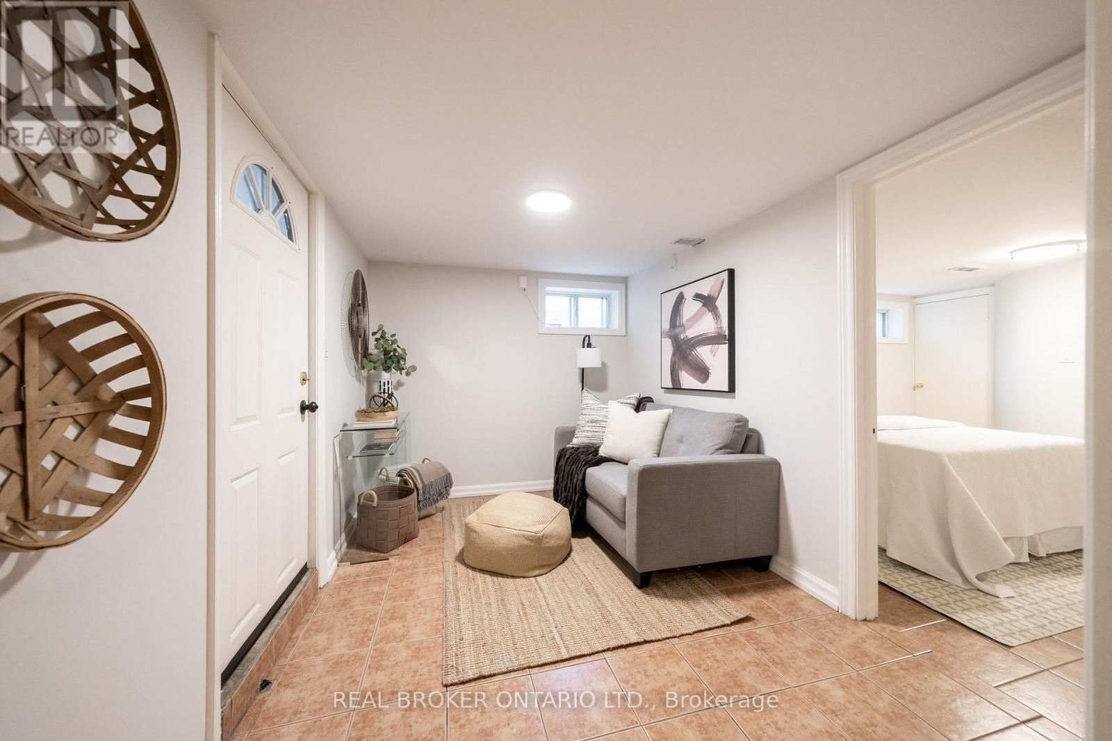 53 Kingslake Road, Toronto (don Valley Village), Ontario