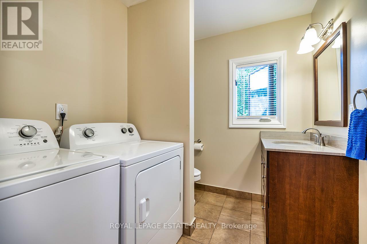 103 Aylesworth Avenue, Toronto (birchcliffe-cliffside), Ontario