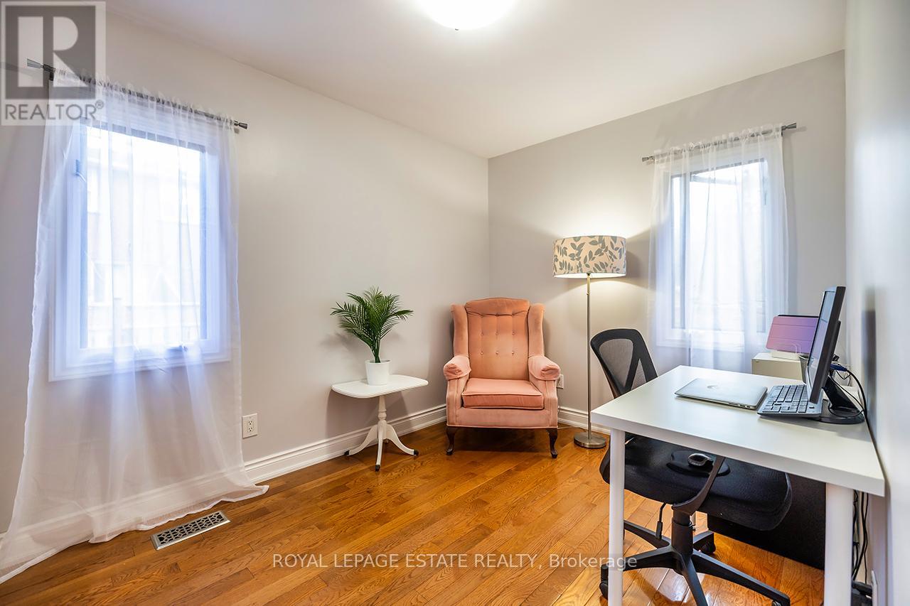 103 Aylesworth Avenue, Toronto (birchcliffe-cliffside), Ontario
