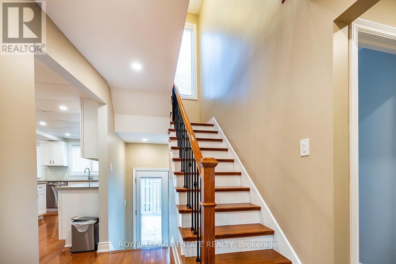 103 Aylesworth Avenue, Toronto (birchcliffe-cliffside), Ontario