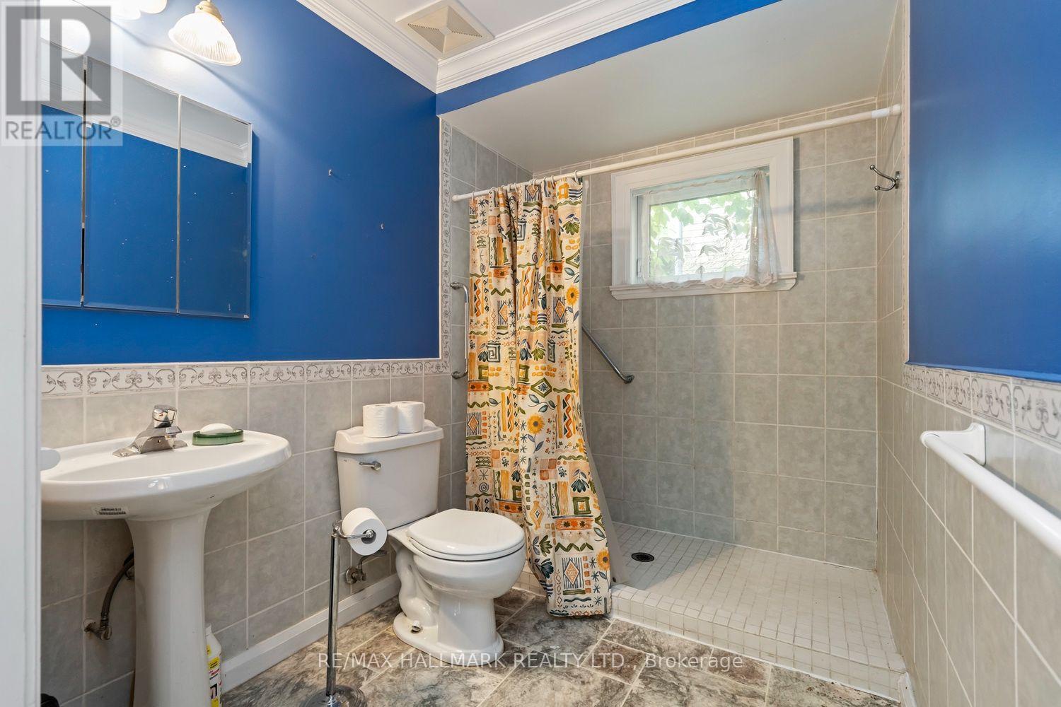 48 Chatsworth Drive, Toronto (lawrence Park South), Ontario