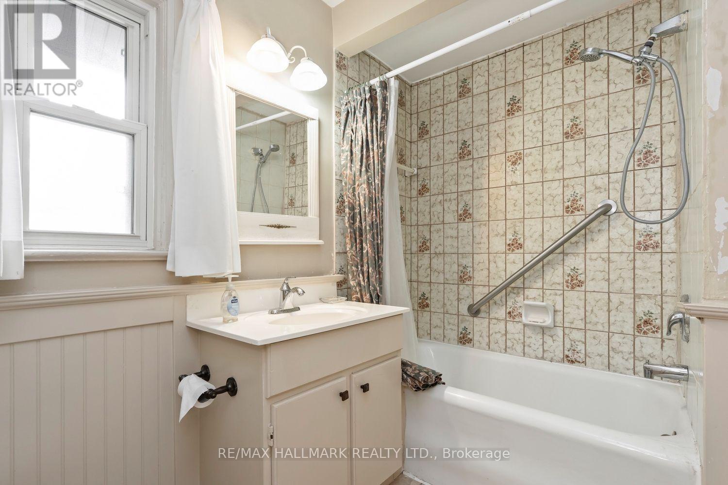 48 Chatsworth Drive, Toronto (lawrence Park South), Ontario