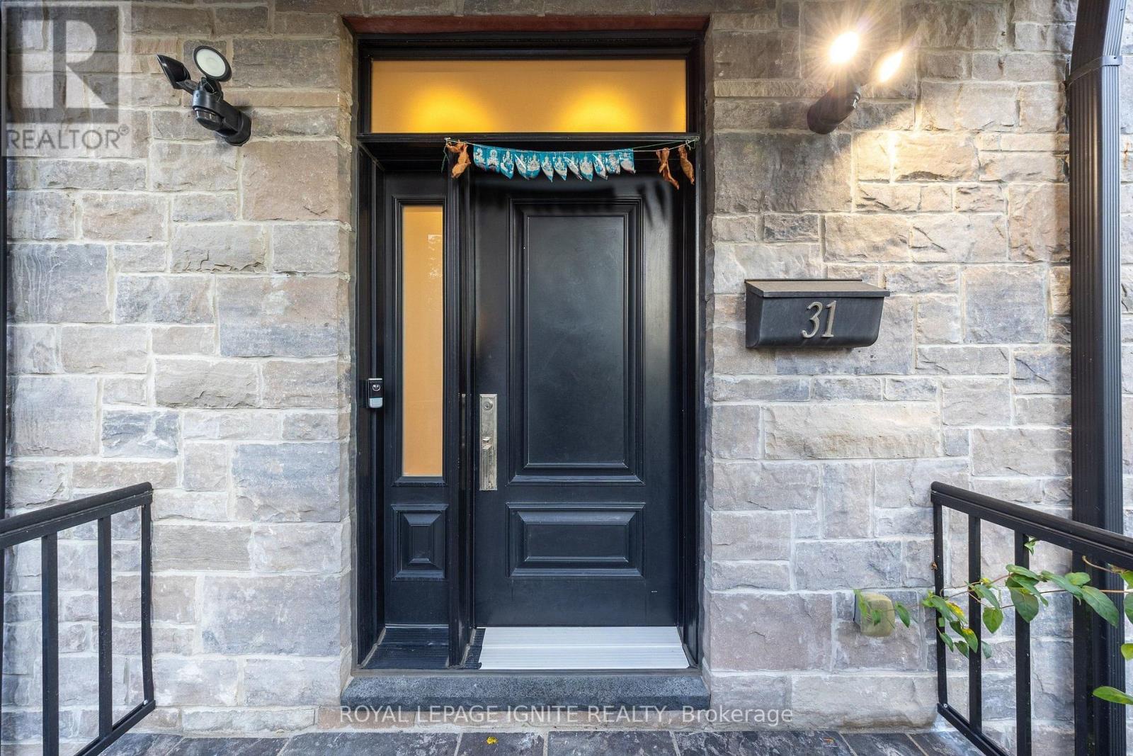 31 Jodphur Avenue, Toronto (humberlea-pelmo Park), Ontario