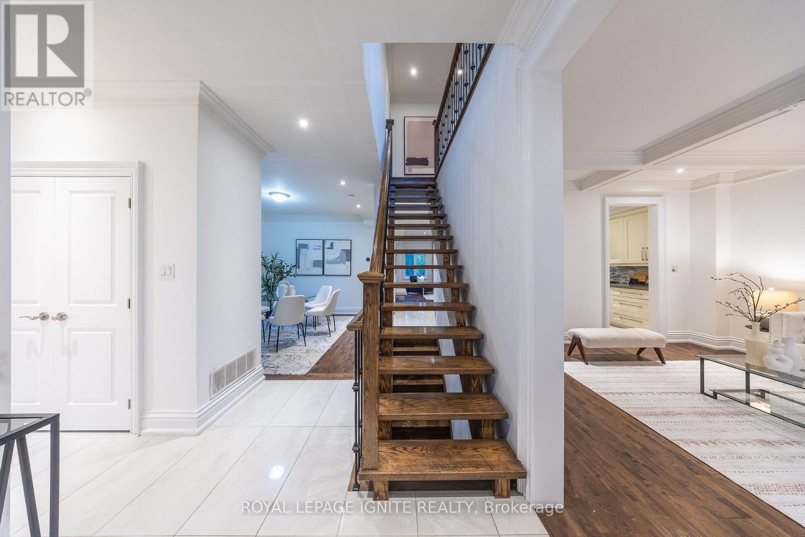 31 Jodphur Avenue, Toronto (humberlea-pelmo Park), Ontario