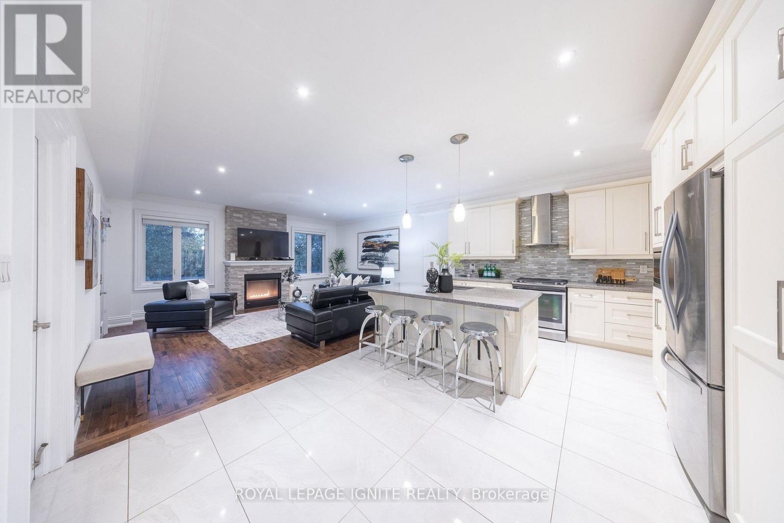 31 Jodphur Avenue, Toronto (humberlea-pelmo Park), Ontario