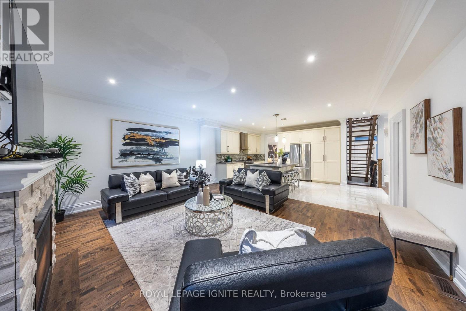 31 Jodphur Avenue, Toronto (humberlea-pelmo Park), Ontario
