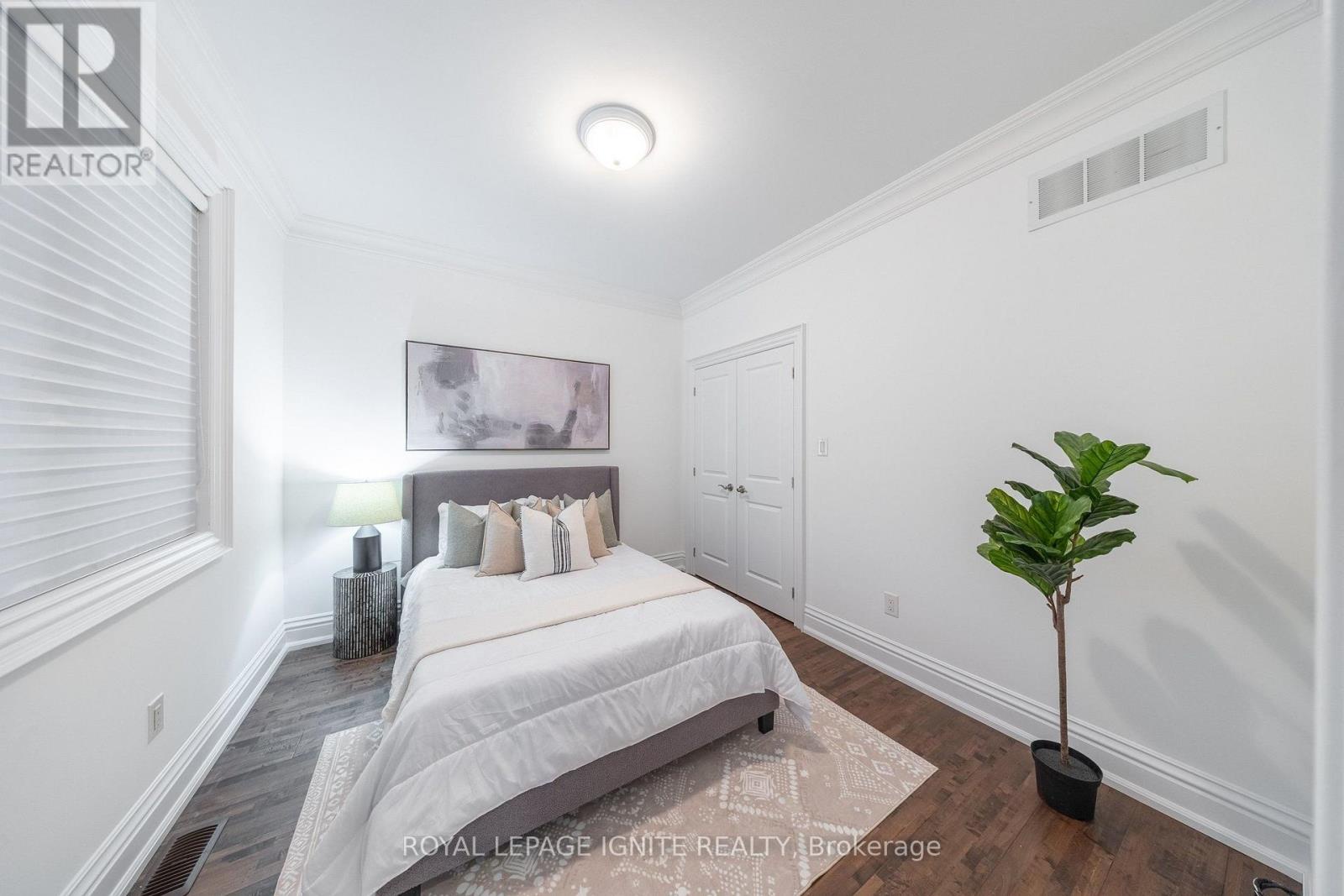 31 Jodphur Avenue, Toronto (humberlea-pelmo Park), Ontario