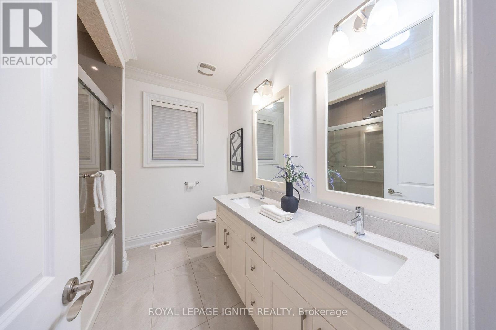 31 Jodphur Avenue, Toronto (humberlea-pelmo Park), Ontario
