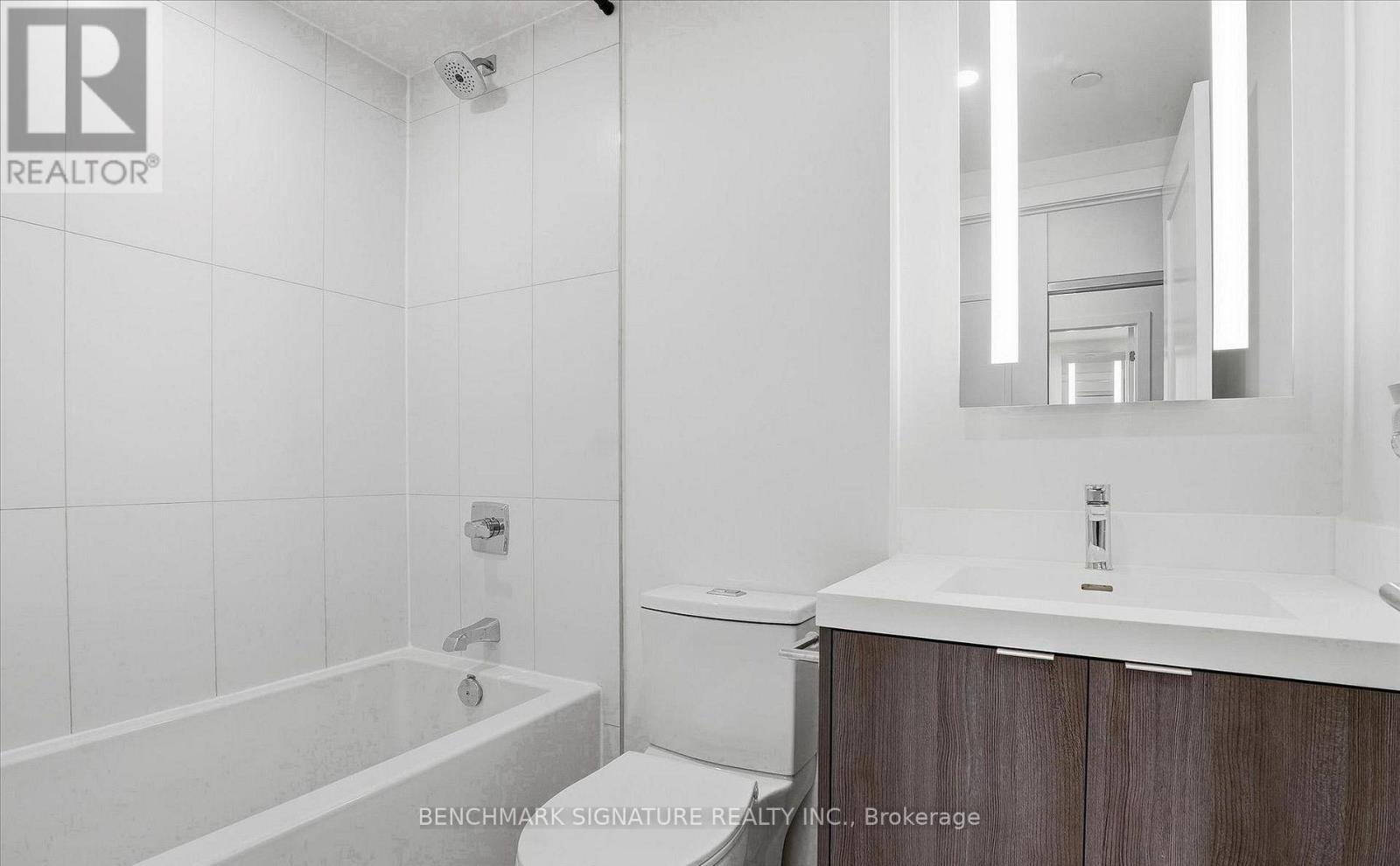 206 - 30 Inn On The Park Drive, Toronto (banbury-don Mills), Ontario