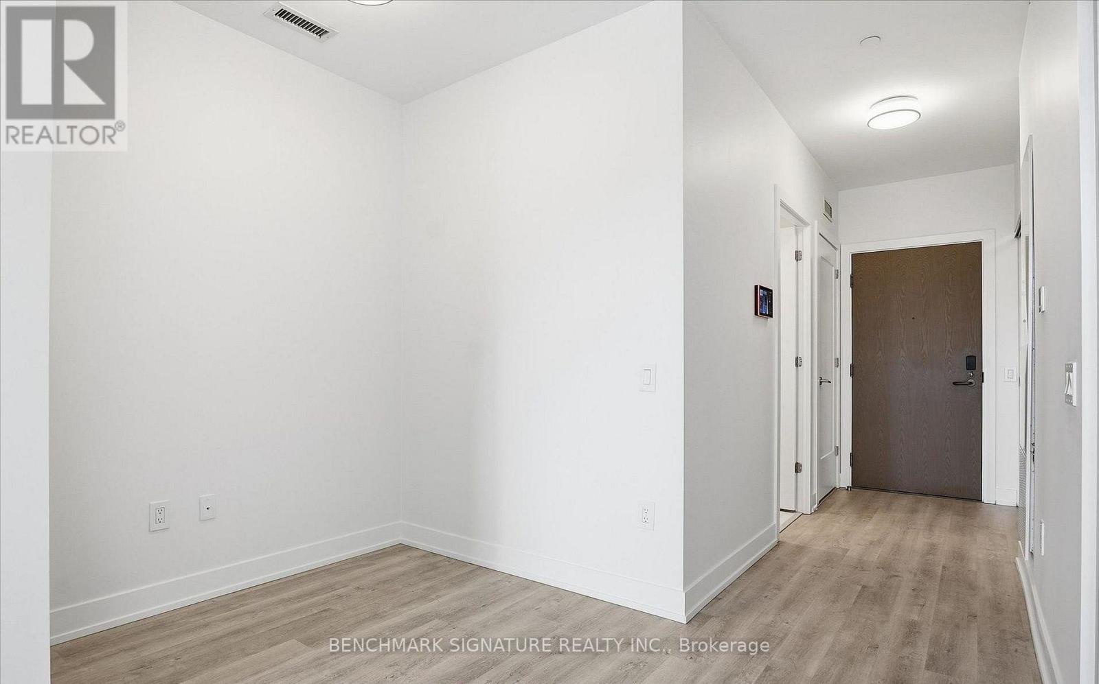 206 - 30 Inn On The Park Drive, Toronto (banbury-don Mills), Ontario