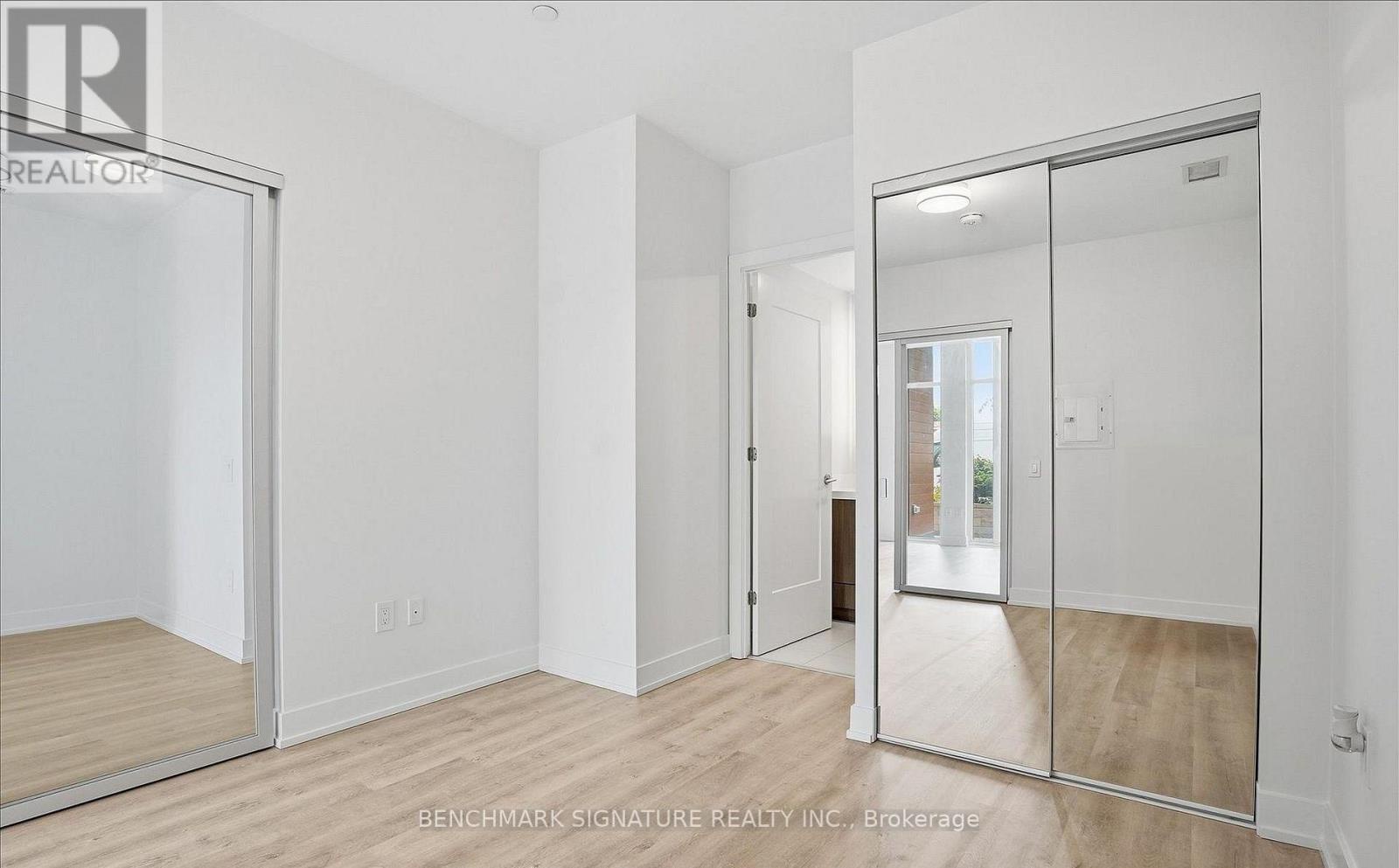 206 - 30 Inn On The Park Drive, Toronto (banbury-don Mills), Ontario