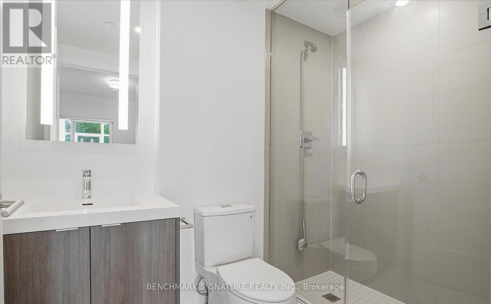206 - 30 Inn On The Park Drive, Toronto (banbury-don Mills), Ontario