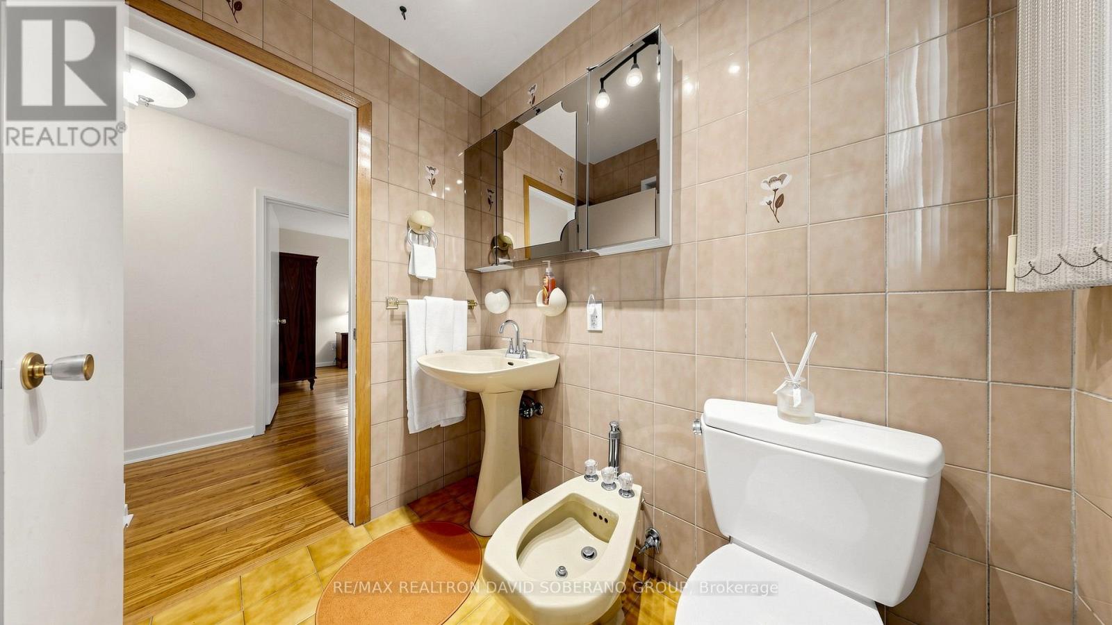 108 Kennard Avenue, Toronto (bathurst Manor), Ontario