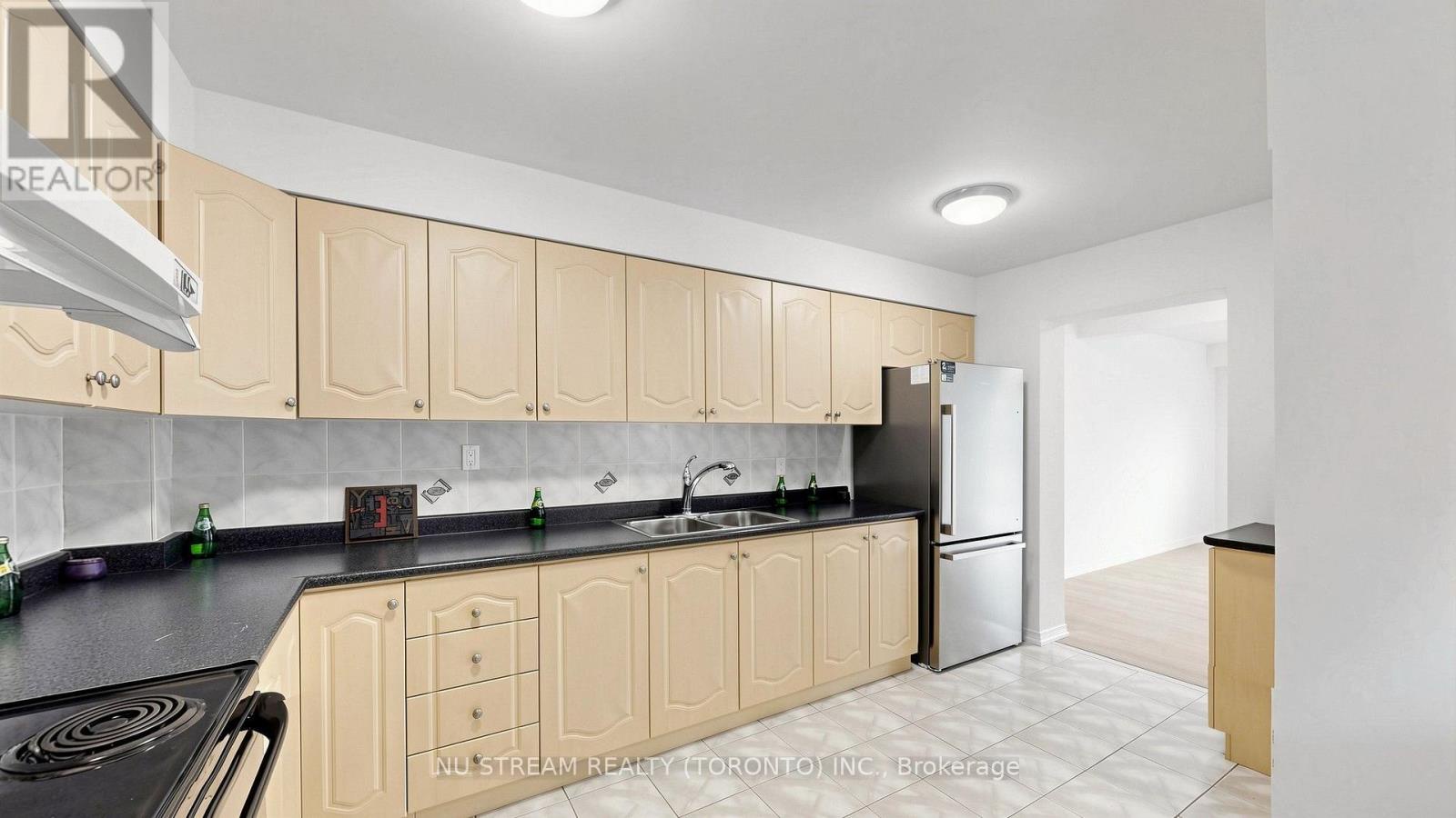 25 Treetops Court, Toronto (milliken), Ontario