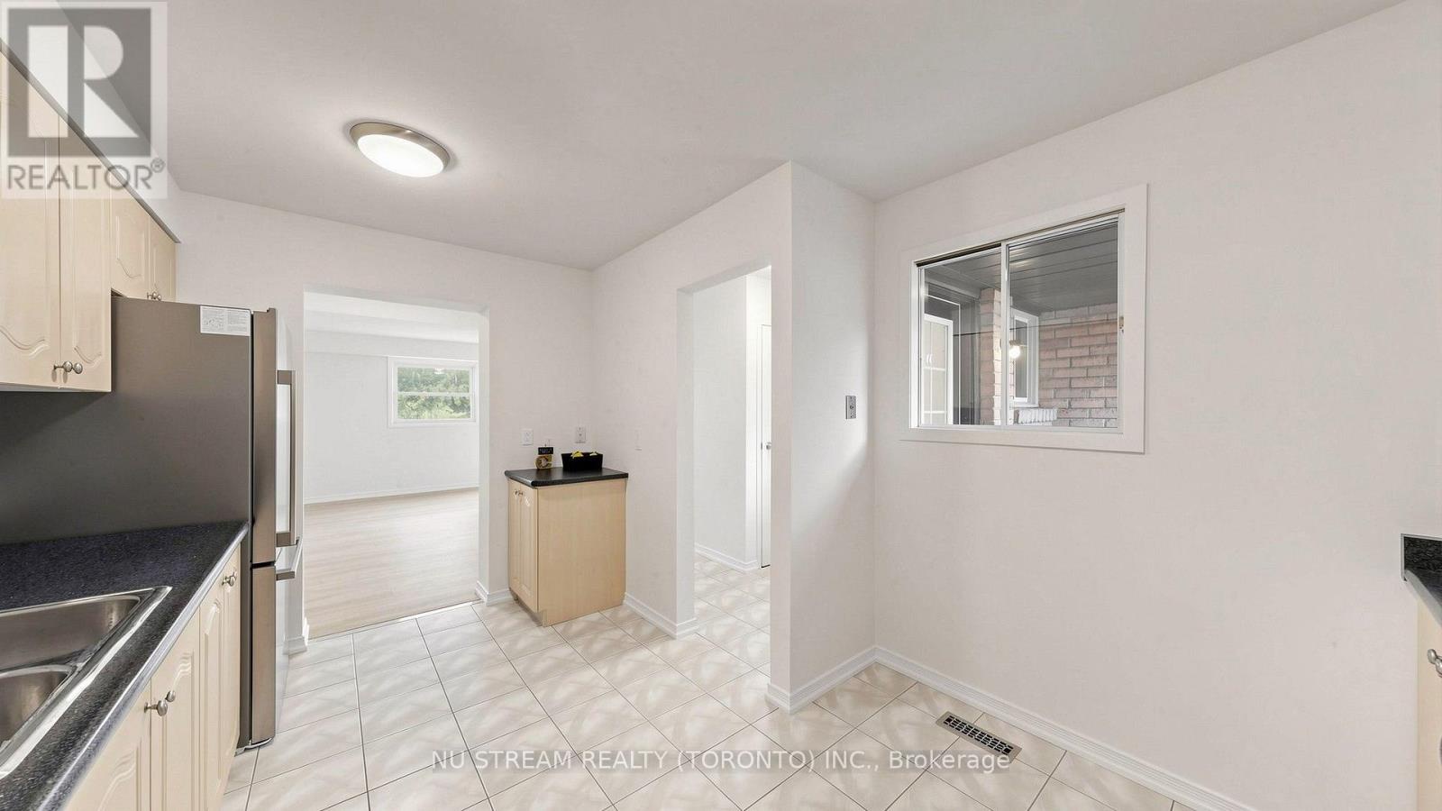 25 Treetops Court, Toronto (milliken), Ontario