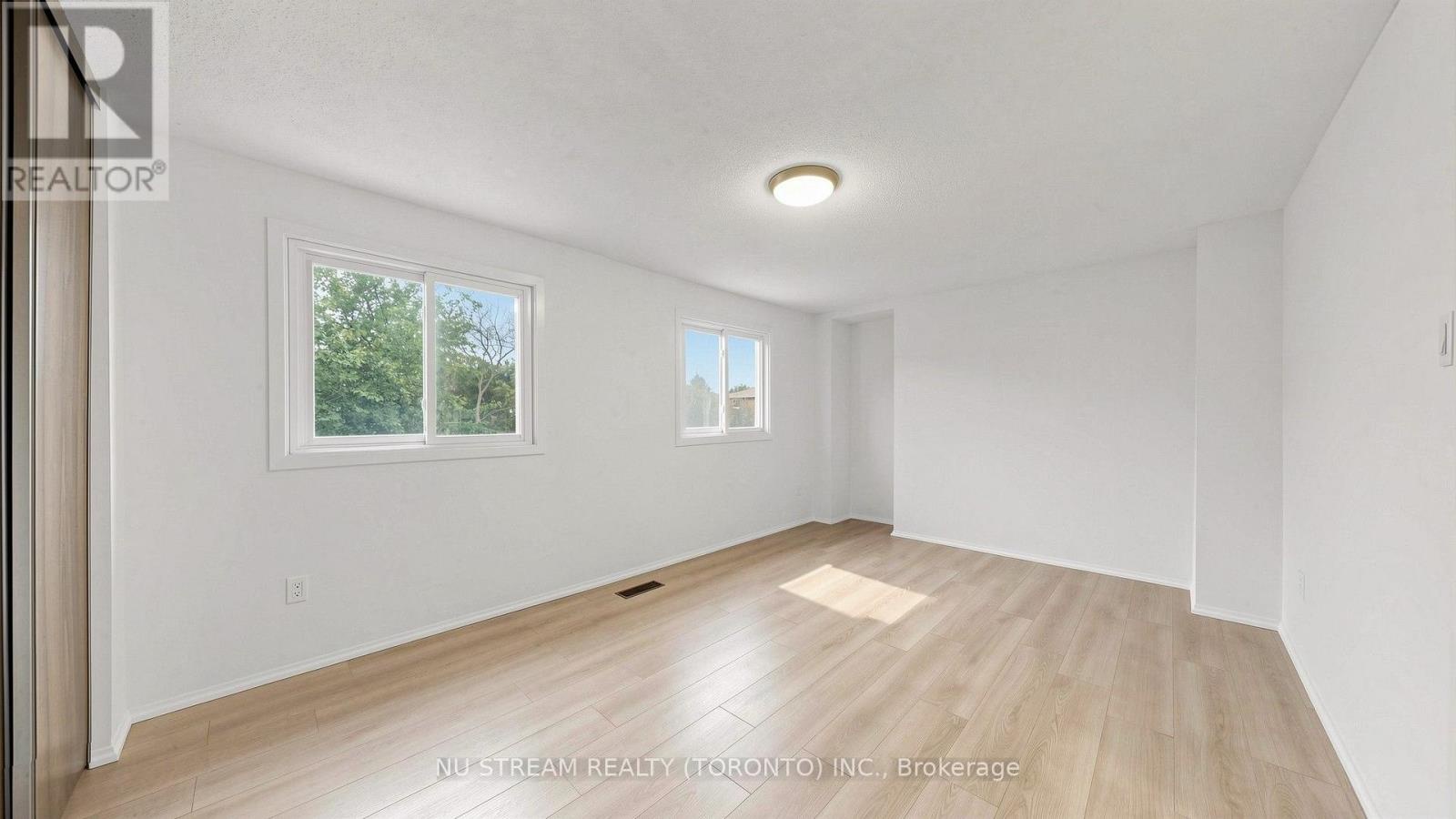 25 Treetops Court, Toronto (milliken), Ontario
