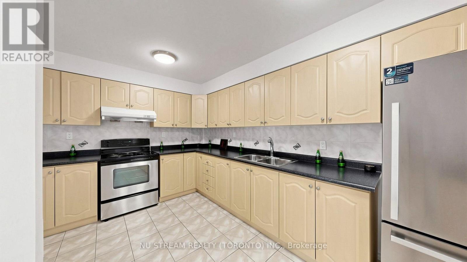 25 Treetops Court, Toronto (milliken), Ontario